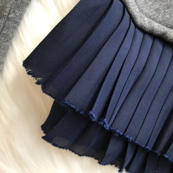 ❤SOLD❤J. CREW VIDEO Ruffle Hem Sweatshirt Gray Top - Picture 4 of 12